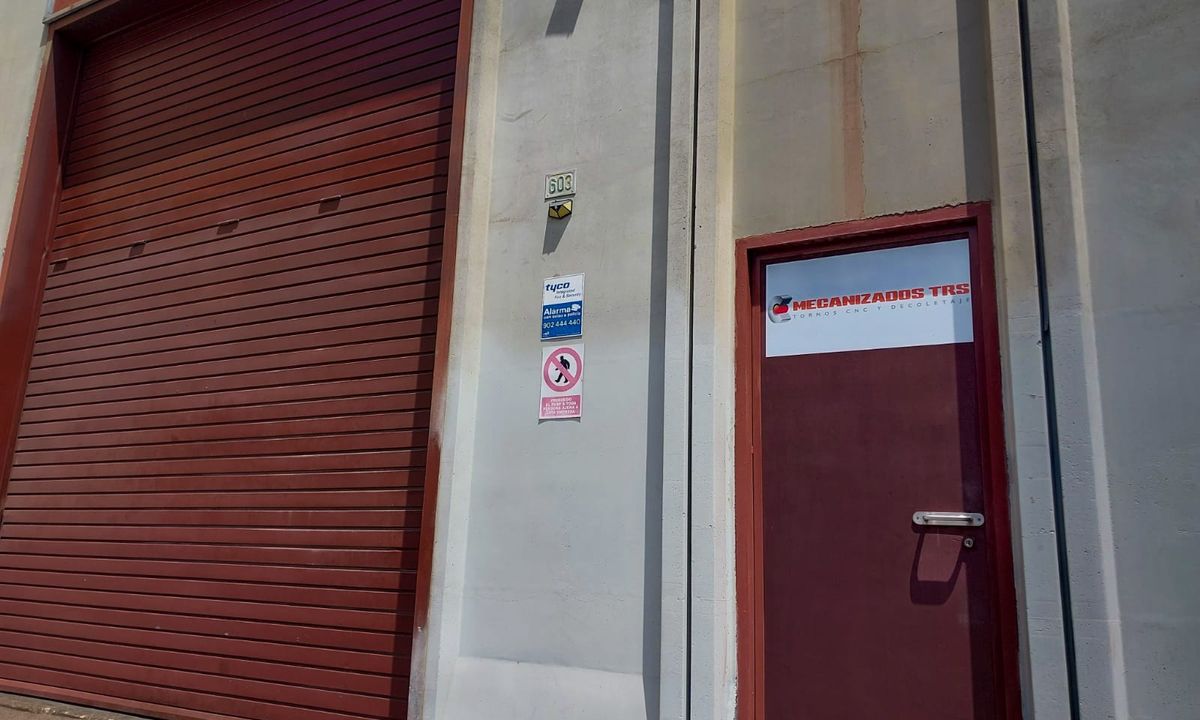 Façana del taller de Mecanizados TRS